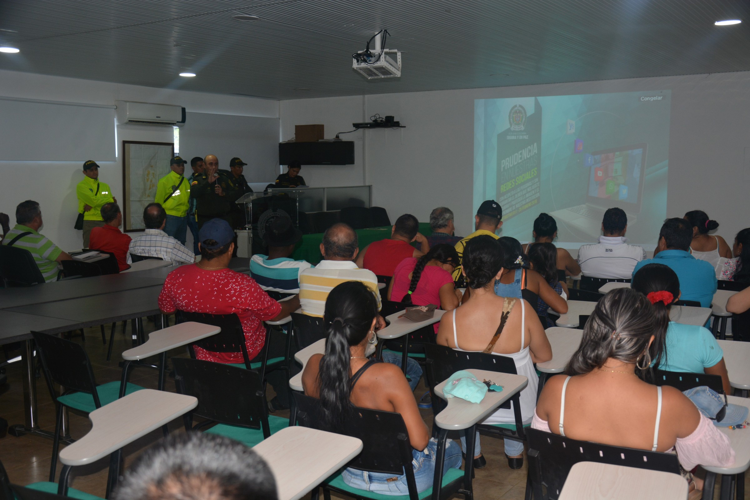 reunion de comerciantes mitu