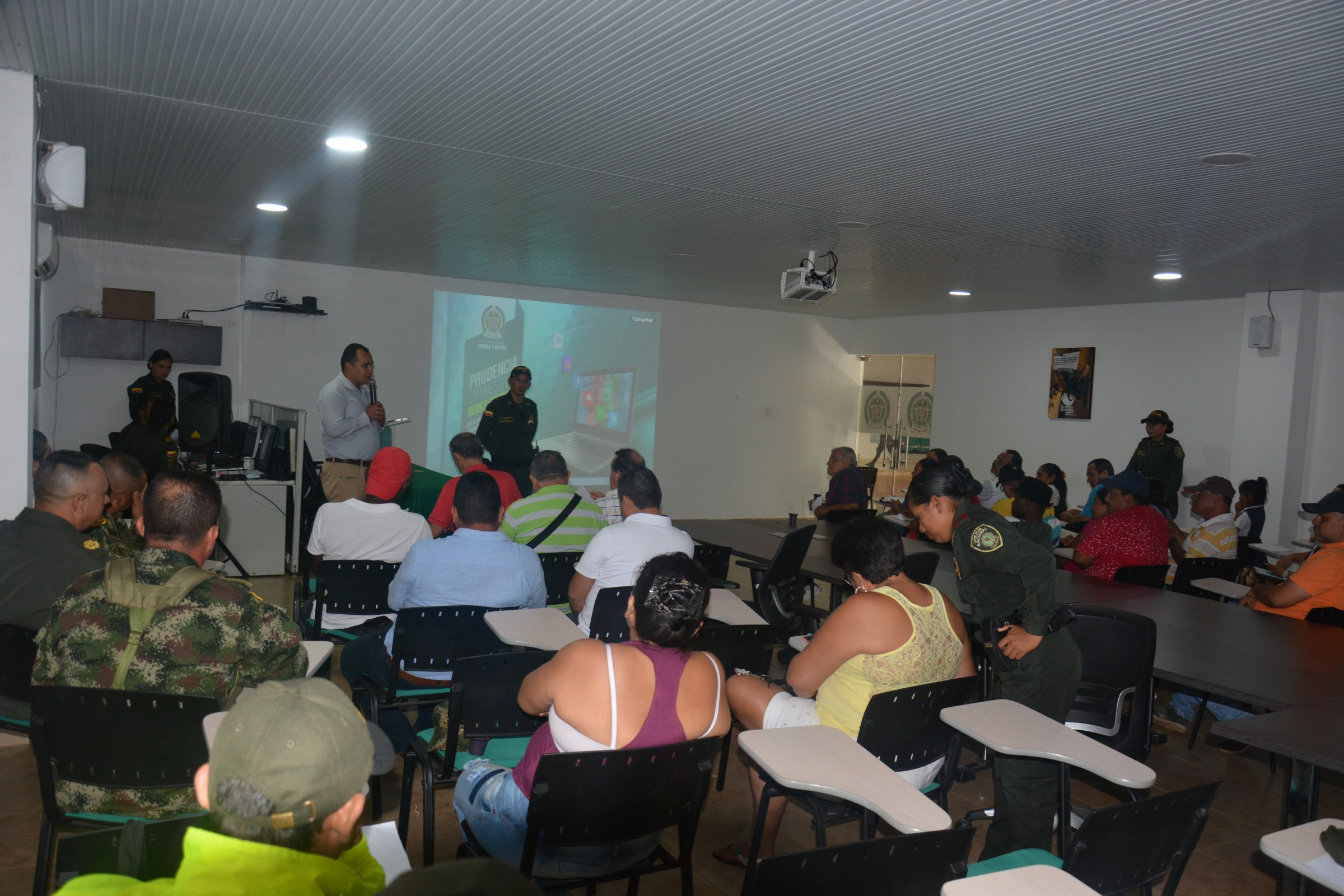 reunion de comerciantes mitu