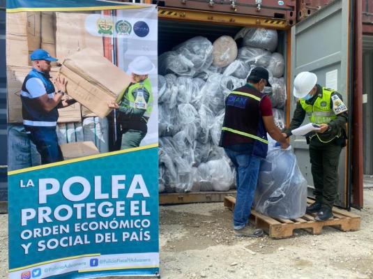 Aprehensión- contenedores- con- textiles- de- contrabando