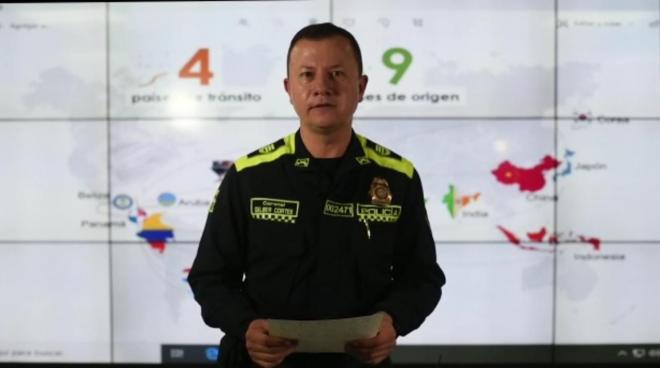 Rueda-de-prensa-caso-licores-y-cigarrillos-Cali