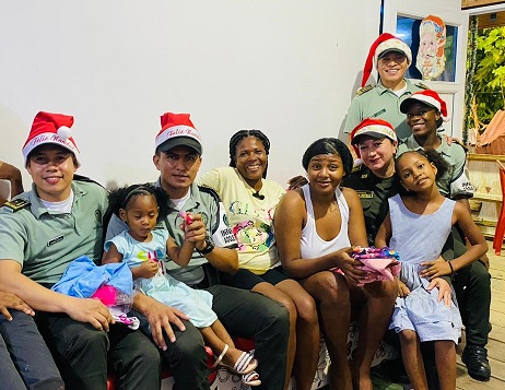 Policía Nacional apoya a familia 