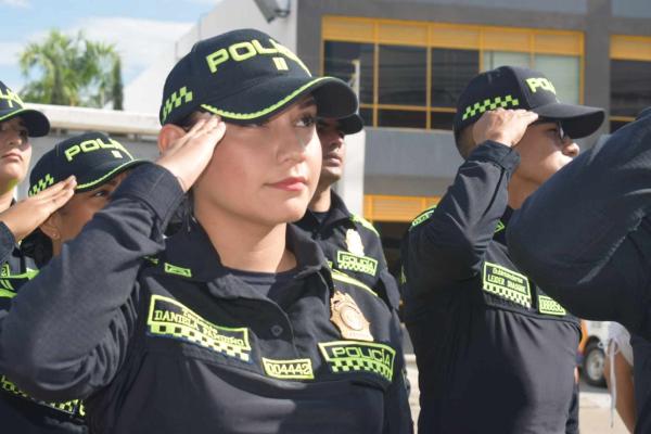 En todas las estaciones y subestaciones de Policía realizó acto conmemorativo.