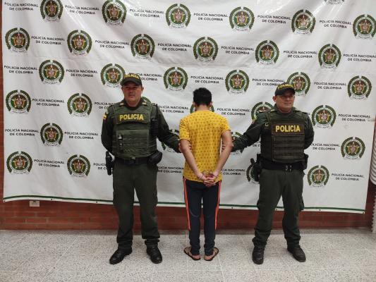 Sujeto capturado en flagrancia por agredir a su compañera sentimental 