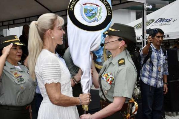 transmisión de mando del Departamento de Policía Valle