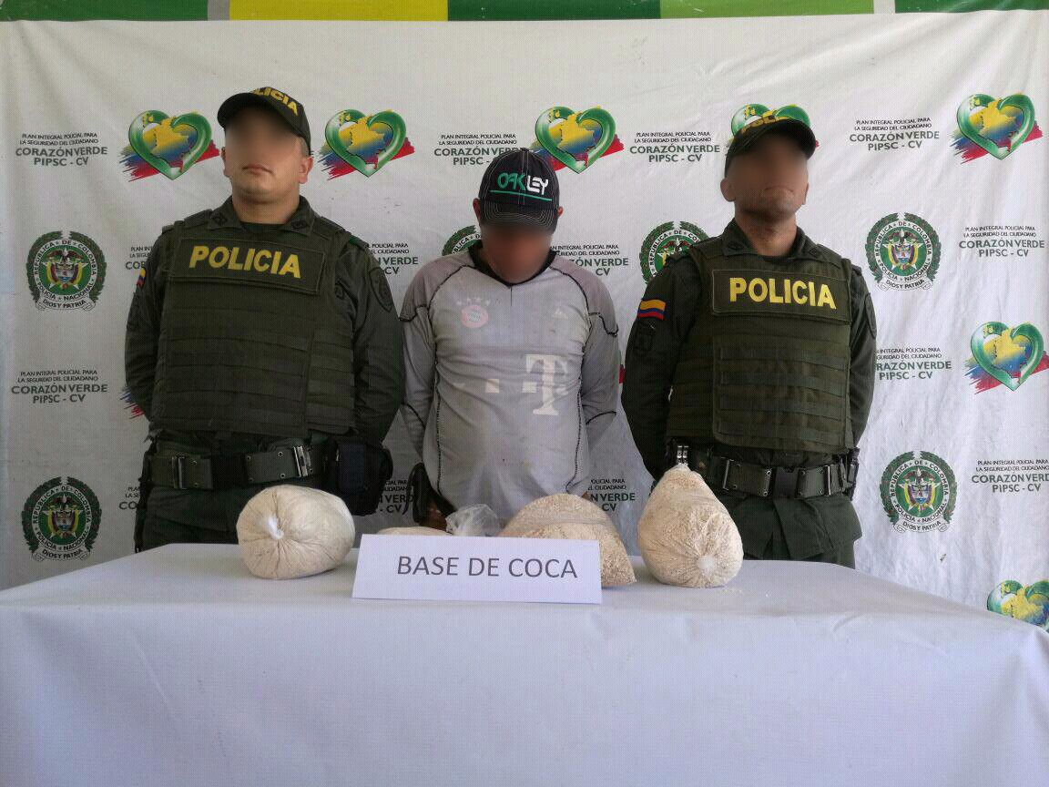 transportaba-base-de-coca-en-su-morral-paujil