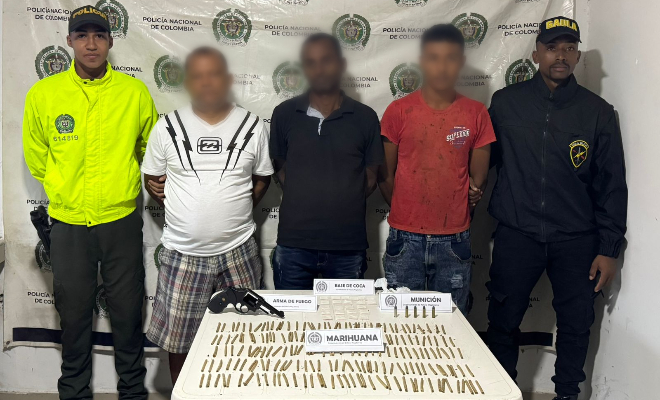 Capturan a 3 presuntos integrantes del Clan del Golfo, por porte ilegal de arma de fuego y microtráfico. 