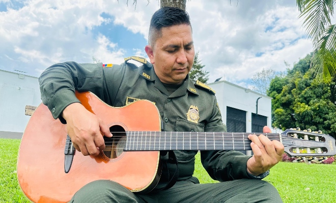 una sensibilidad que sobrevivi&oacute; a la dureza del servicio y que se niega a apagar su luz 