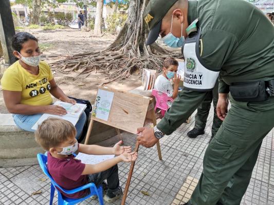 Una_policía_que_piensa_en_el_futuro_y_reconoce_en_la_educación_el_más_grande_tesoro_1