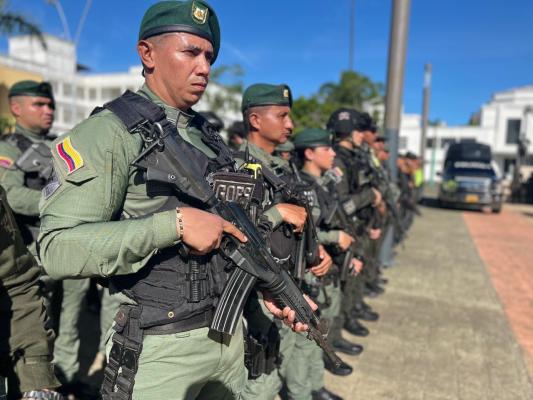 100 nuevos uniformados de diferentes especialidades que conforman la Policía Nacional, los cuales estarán dispuestos a apoyar la parte preventiva, investigativa y operativa en el distrito especial