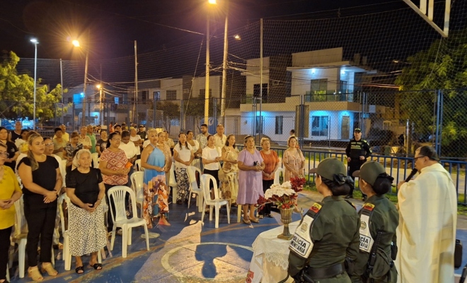 Policía nacional y comunidad unidos en el Barrio Villarreal