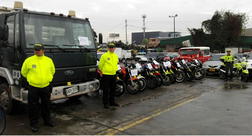 policia-recuperamos-automoviles-patios-alamos