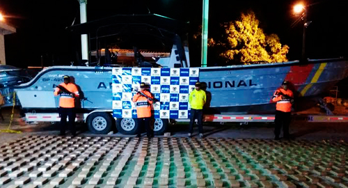 031115-incautacion-coca-dijin-internacional-policia