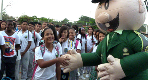 policia en Uraba  de Regreso a clases