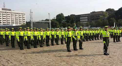 mujeres-transito-policia-colombia
