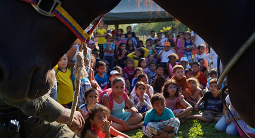 guaviare_ninos_policia