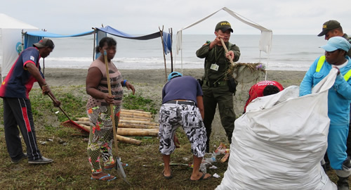 playas-limpias-tumaco-policia-comunidad