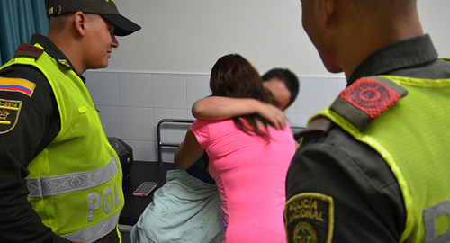 POLICIA NACIONAL-MEDELLIN-RENCUENTRO-MADRE- hace 29 años