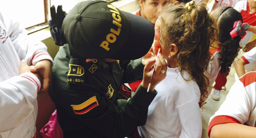 220915-mocoa-actividad-ninos-colegio-policia