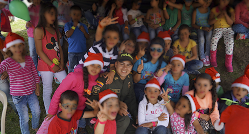 231214-antioquia-ninos-ninas-regalos
