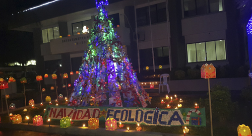 111215-decotacion-navidena-ecologica-amazonas