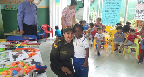 271015-actividad-entrega-belicos-pereira